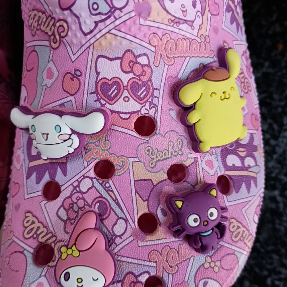 Crocs Hello Kitty & Friends Sanrio Classic W/Jibbitzs Clogs Junior Size 3/W 5 - Picture 4 of 8
